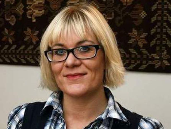 Rakel Sveinsdóttir Stjórnvöld verða að grípa til aðgerða svo fólk sjái tilgang í að greiða af lánum, segir framkvæmdastjóri Creditinfo.Fréttablaðið/Stefán