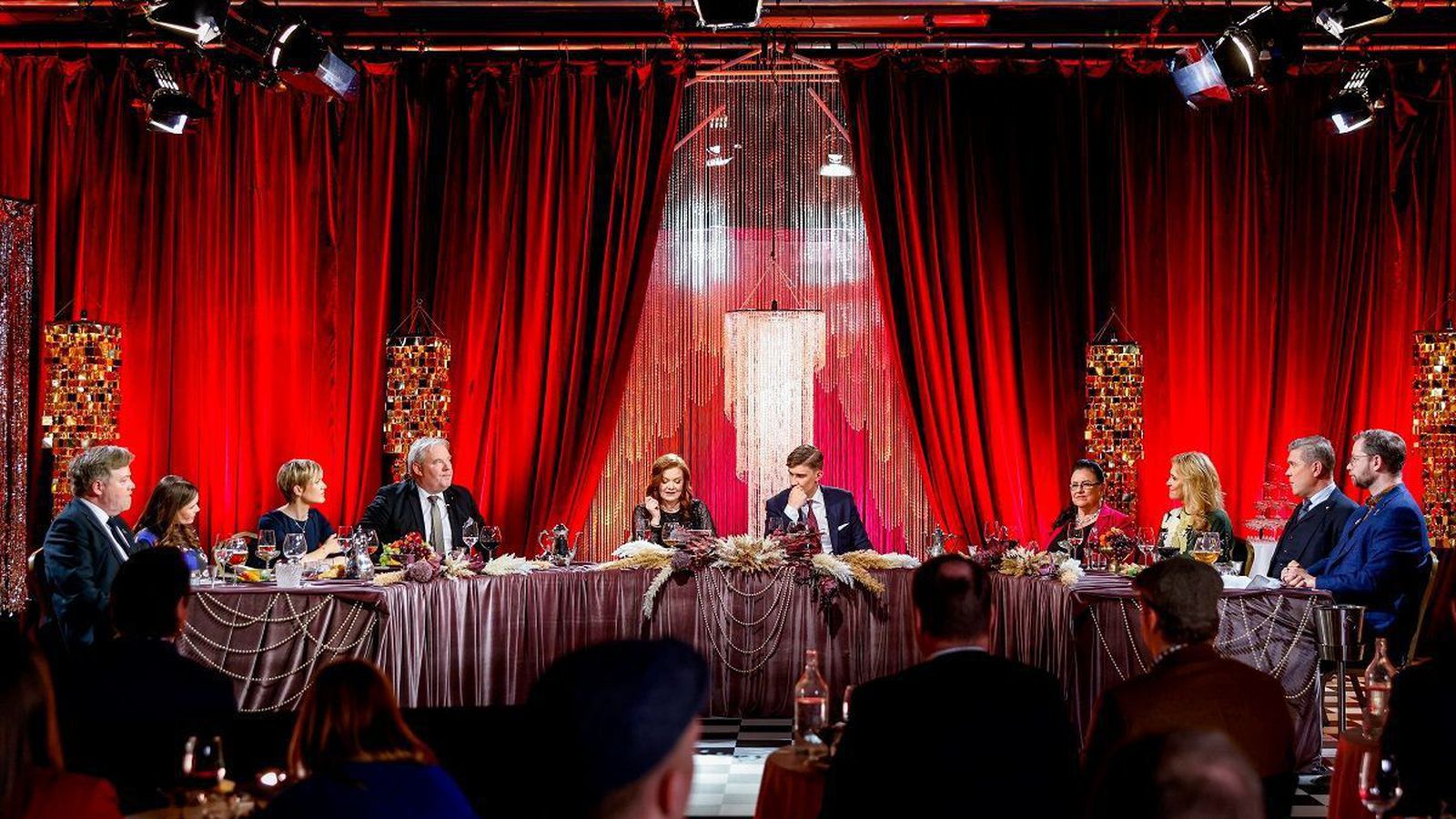 Sjﾃ ﾃｰu Kryddﾂｭsﾃｭld ﾃｭ Heild Sinni Vﾃｭsir