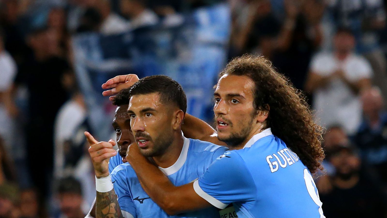 Lazio í stuði og ó­vænt tap Inter