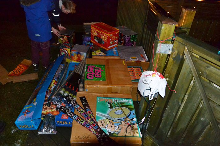 Hér má sjá brot af flugeldavarningnum sem eyjaskeggjar kaupa fyrir gamlárskvöld.