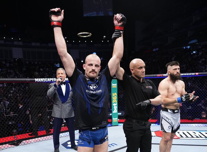 Gunnar Nelson fagnaði sigri í kvöld