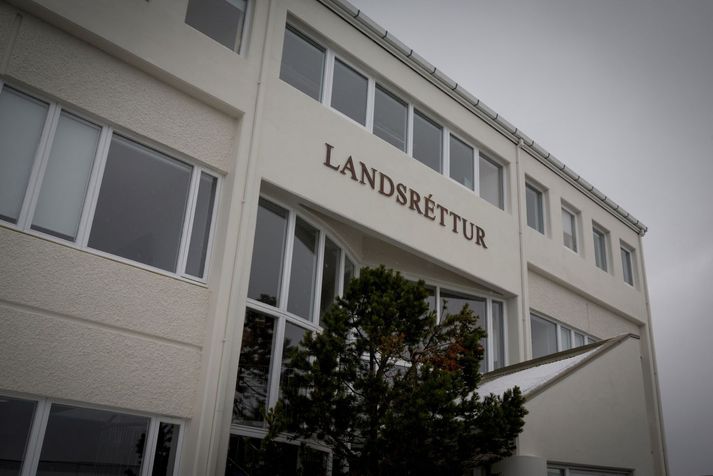 Landsréttur.