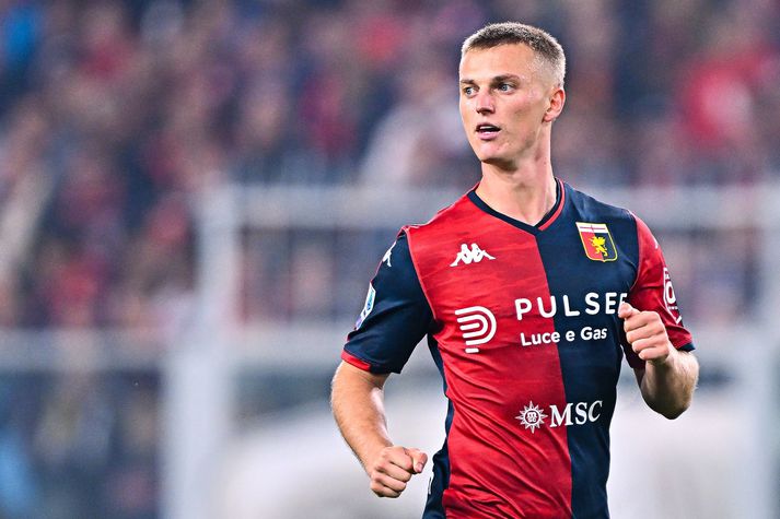 Albert í leik með Genoa á dögunum