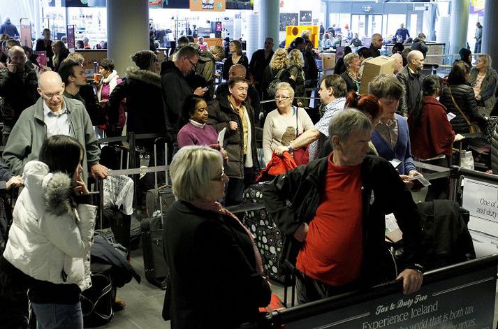 Vinnustöðvun í fyrravor setti strik í reikning flugfarþega.