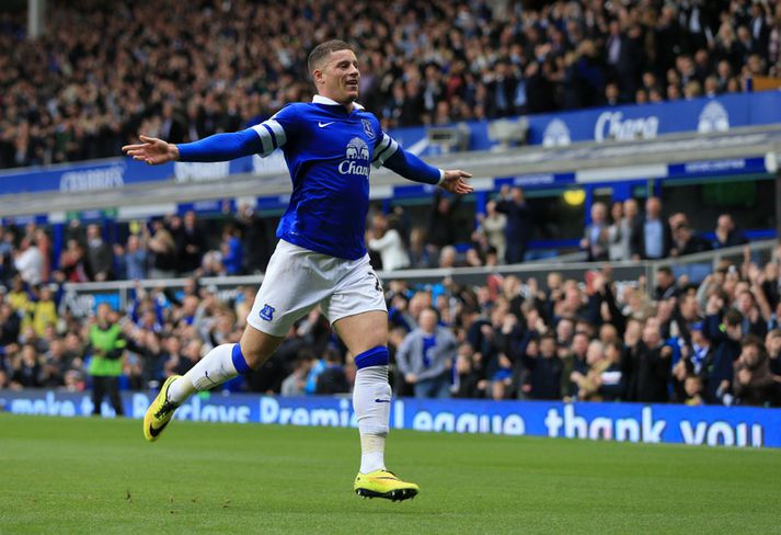 Barkley fagnar marki með Everton.