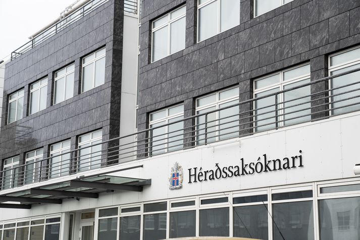 Veittust að hvor öðrum með hafnaboltakylfu og hníf á Barónsstíg. 