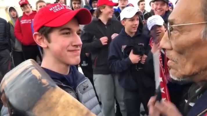 Nick Sandmann og Nathan Philips á tröppum minnisvarða Abraham Lincoln.