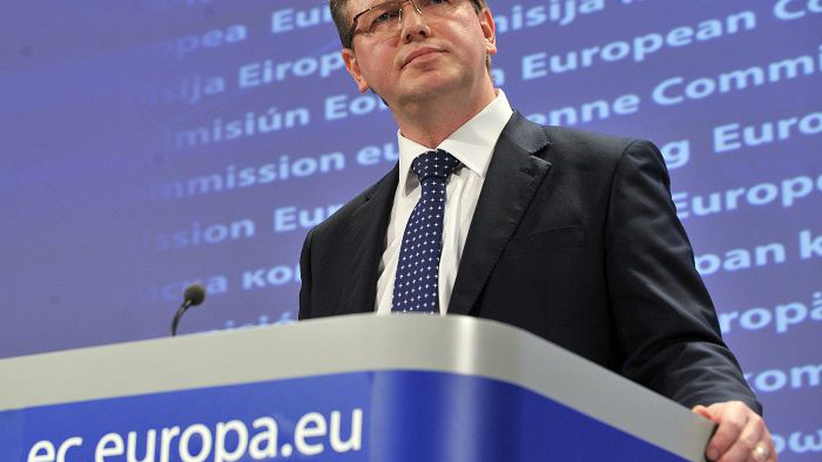 армагеддоныч. еврокомиссия флаги ес. флаг украины и ес. представитель польши в евросоюзе. мочь европейский.