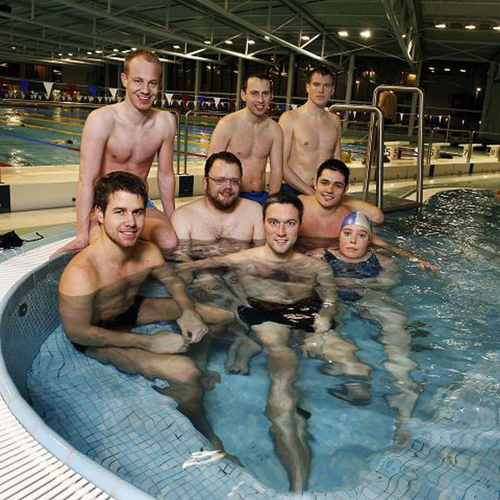 Sundlið Strákafélagsins Styrmis sem keppir á World Outgames-leikunum í Kaupmannahöfn í sumar. fréttablaðið/anton
