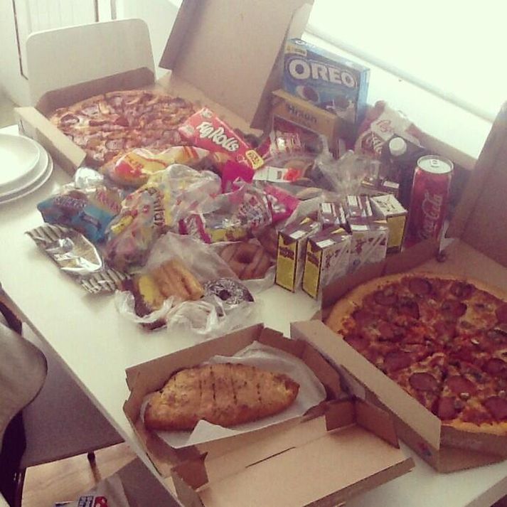 "Fat day talk to me #feedthebov #feedthesig @AtliSigurjons" skrifaði Gary Martin við myndina.