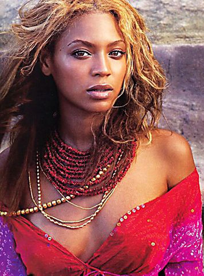 Beyoncé sagðist aðeins gera plötur og tónlist fyrir svertingja í nýjasta tölublaði Blender. Ummælin hafa vakið mikla hneykslun Bandaríkjamanna.
