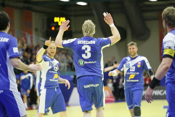 Logi Geirsson og félagar eru á leið til Makedóníu.