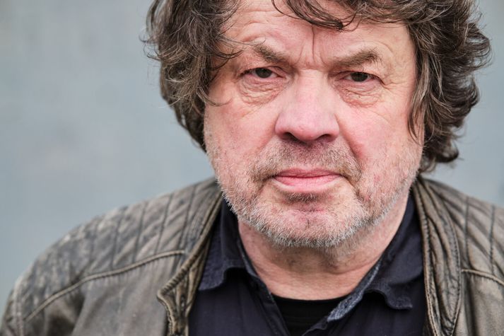 Ólafur Sveinsson, kvikmyndagerðarmaður, hefur verið á Íslandi undanfarinn mánuð og tekið upp heilmikið efni um Samhjálp. Tuttugu ára mynd hans Hlemmur verður sýndur 4. október í Bíóteki.