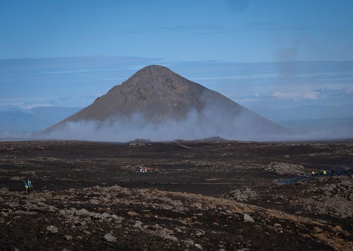 Landris er hafið að nýju á Reykjanesskaga. Þar hefur gosið síðustu þrjú ár, og líklegra en ekki þykir að eldgosin verði fleiri. Vísbendingar eru um að það styttist í næsta. 