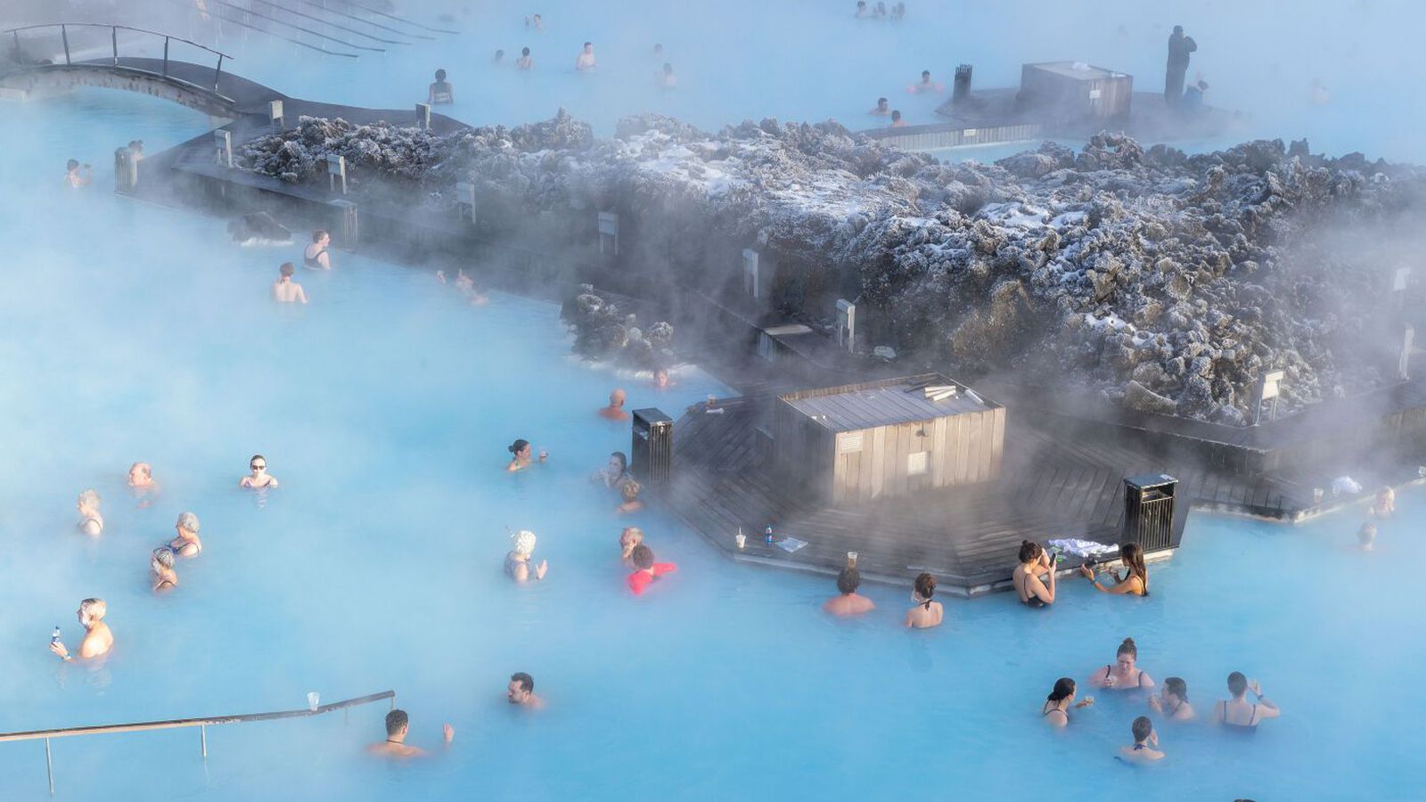 Ríf­lega 7.500 sóttu um 200 sumar­störf