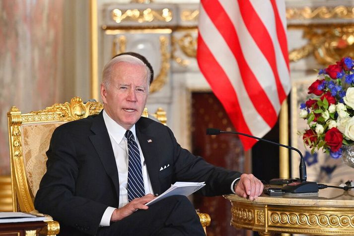 Biden er í opinberri heimsókn í Tókýó í Japan.