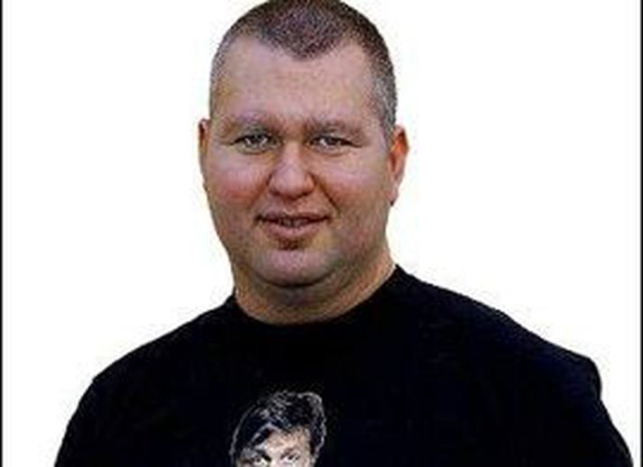 Davíð Steingrímsson. Aðdáandi McCartneys númer eitt hér á landi og segir Mills vera að ljúga upp á sinn mann.