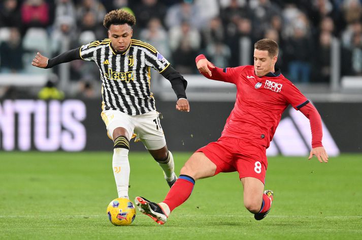 Weston McKennie lagði upp bæði mörk Juventus.