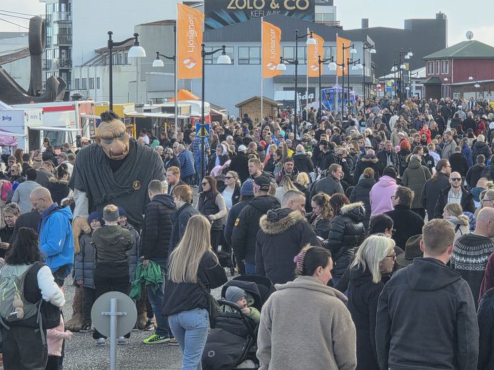 Þúsundir hafa sótt Ljósanótt um helgina enda búið að vera gott veður og allir í hátíðaskapi.