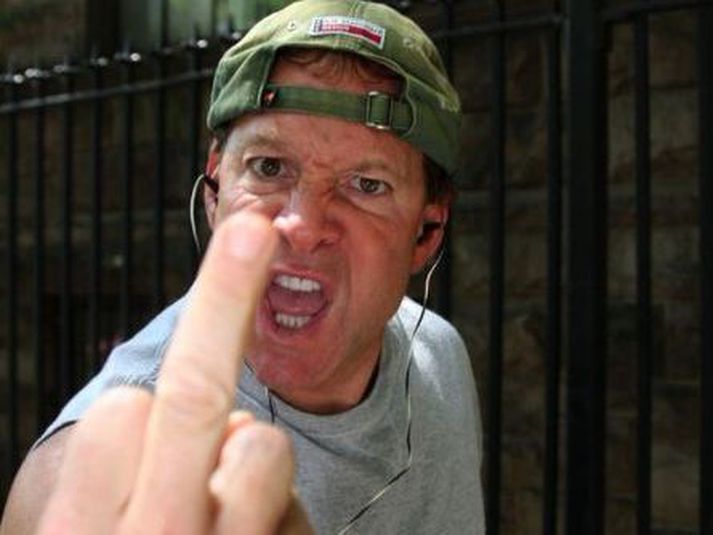 Steve Guttenberg bandbrjálaður.