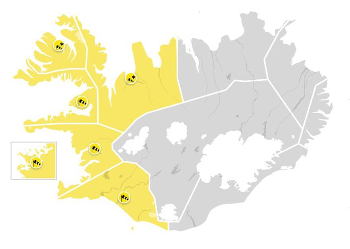 Gular viðvaranir verða víða í gildi klukkan 15 á þriðjudag.