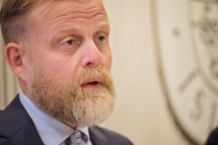 Ásgeir Jónsson er seðlabankastjóri. Hann og fleiri fulltrúar bankans munu gera grein fyrir ákvörðun nefndarinnar á fundi sem hefst klukkan 9:30. Hægt verður að fylgjast með í beinu streymi. 