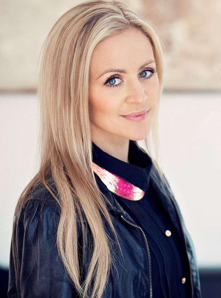 Fjölmiðlakonan Ragnhildur Steinunn Jónsdóttir og unnusti hennar Haukur Ingi Guðnason hafa fjárfest í einbýlishúsi í Vesturbænum.