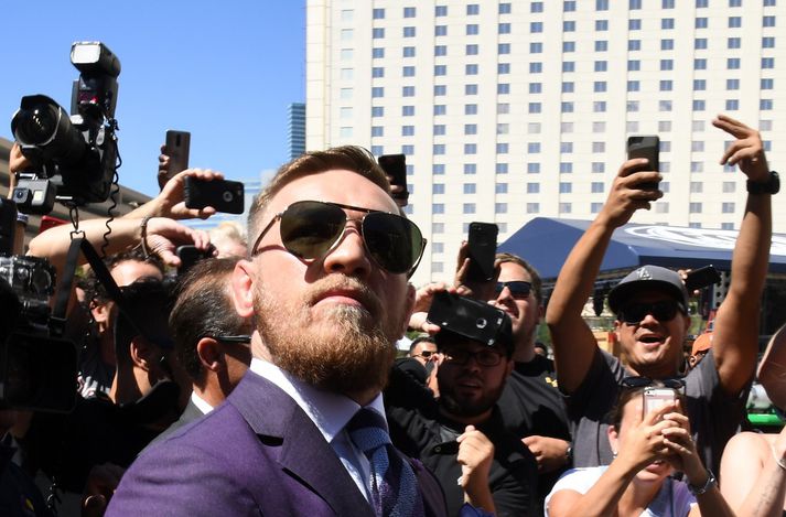 Conor mætir á fjölmiðlaviðburð í Las Vegas í gær.