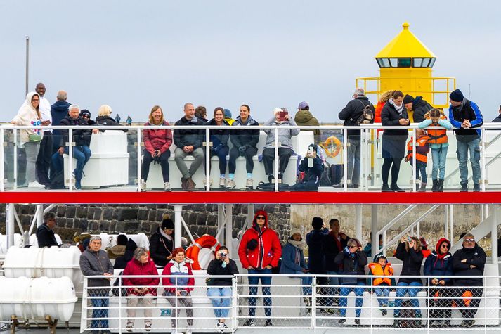 Hiti verður frá þremur stigum norðantil upp í fjórtán stig syðst á landinu.