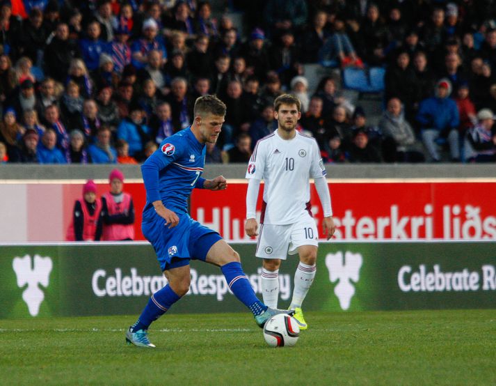 Jóhann Berg var einn af betri leikmönnum íslenska liðsins í fyrri hálfleik