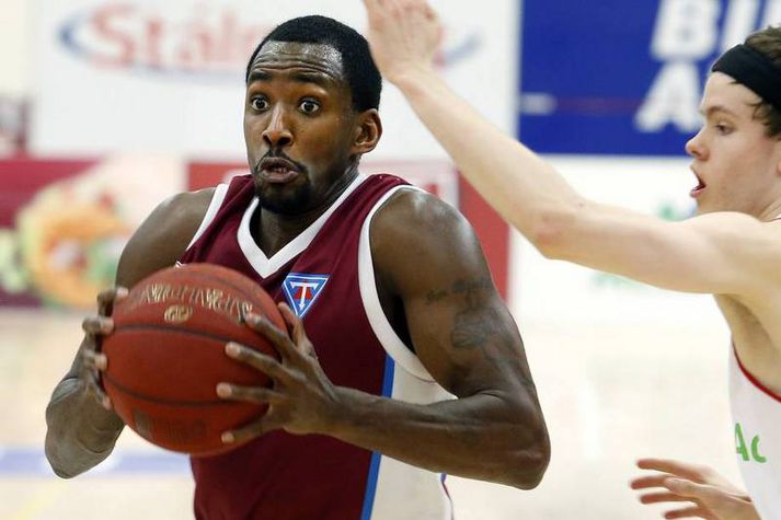 Darrel Lewis skoraði 21 stig.