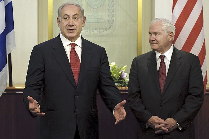 Netanjahú og Gates Forsætisráðherra Ísraels ásamt varnarmálaráðherra Bandaríkjanna í Jerúsalem í gær.
Mynd/AP