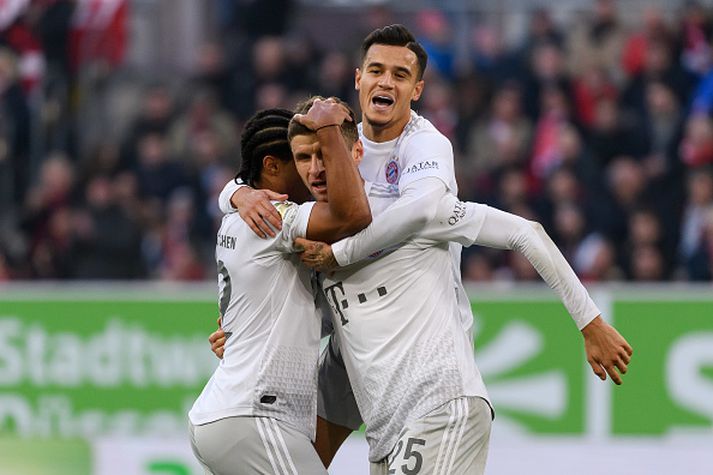 Coutinho, Muller og Gnabry fagna marki.