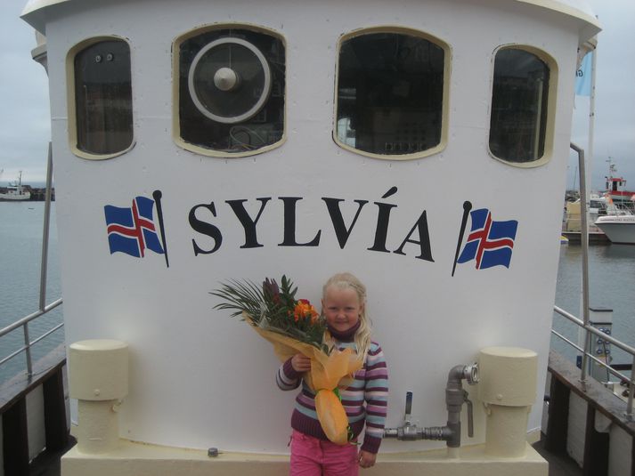 Nöfnurnar á bryggjunni í Húsavík