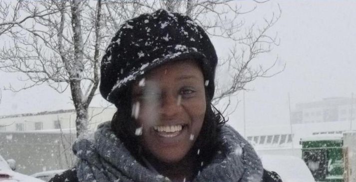 Pacifica F. Achieng Ogola í íslenskri snjókomu.