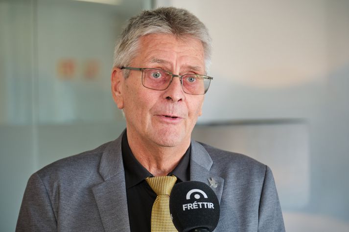 Guðmundur Ingi Kristinsson menntamálaráðherra er ekki sáttur við fregnir af því að bækur eftir Laxness og Íslendingasögur séu kenndar í minni mæli en áður.