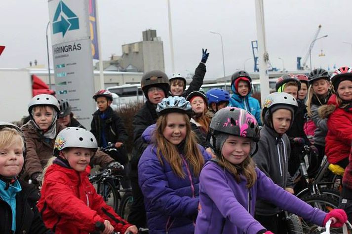 Á morgun, fimmtudaginn 20. júní, standa Barnaheill – Save the Children á Íslandi fyrir hjólasölu að Síðumúla 35 (bakatil), þar sem hjól sem gengu af í hjólasöfnun samtakanna verða seld á sanngjörnu verði.