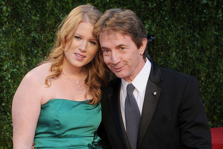 Feðginin Martin Short og Katherine Elizabet Short á Óskarnum árið 2011.