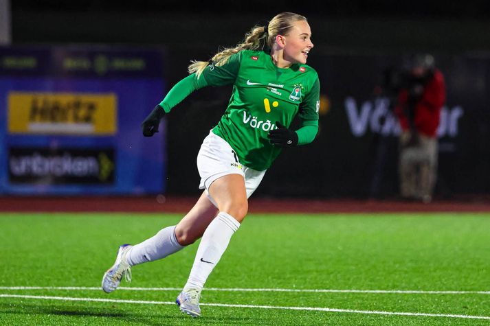 Hrafnhildur Ása Halldórsdóttir skoraði fimm mörk og varð markadrottning deildarinnar. Hér fagnar hún einu af mörkum sínum.