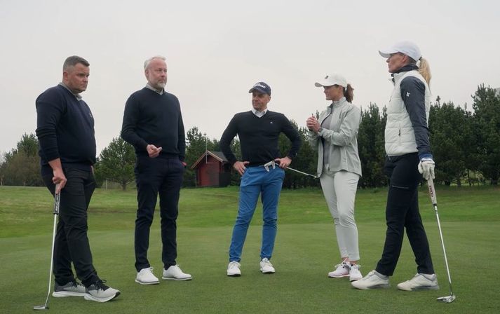 Golfarinn á Stöð 2 eru skemmtilegir þættir sem höfða til hins íslenska meðalkylfings, byrjenda sem og þeirra bestu, og raunar líka til þeirra sem alls ekki spila golf. 