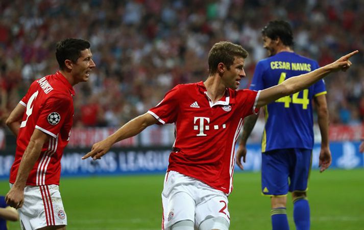 Thomas Müller hélt upp á 27 ára afmælið með því að skora gegn Rostov.