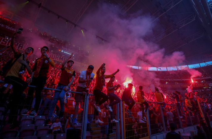 Stuðningsmenn Galatasaray búa alltaf til svakalega stemmningu á Turk Telekom leikvanginum.