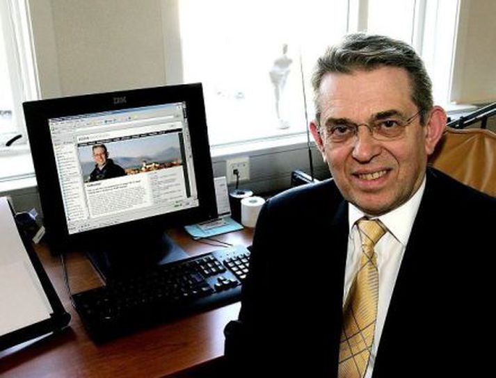 Björn Bjarnason segir mikilvægt að hafa rými þannig að menn gangi ekki í opið flasið á fréttamönnum.