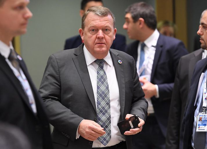 Lars Løkke Rasmussen, forsætisráðherra Danmerkur, vill að ákvörðunin verði tekin til endurskoðunar.