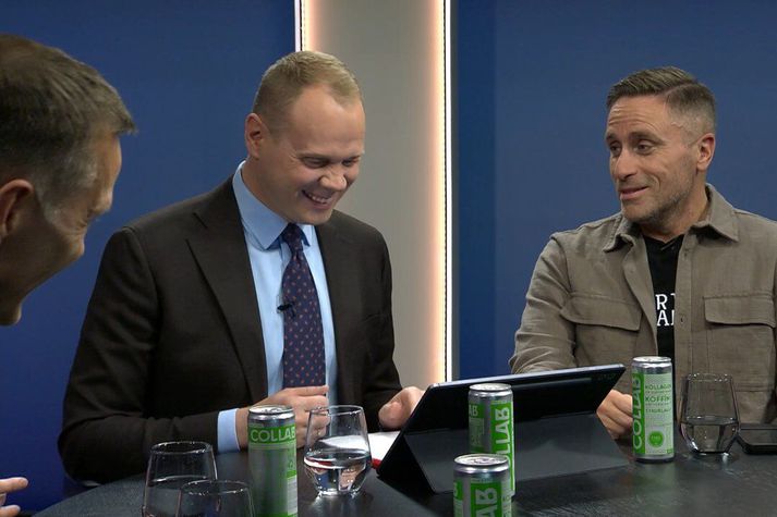 Benedikt Guðmundsson var ekkert alltof sáttur með Stefán Árna Pálsson og félaga í upphafi þáttarins.