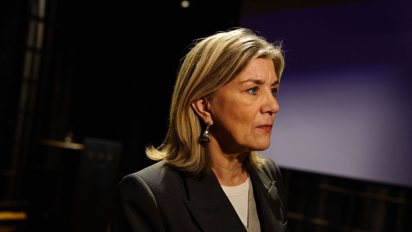 Heimilar ráð­herra að á­kvarða há­marks­verð elds­neytis