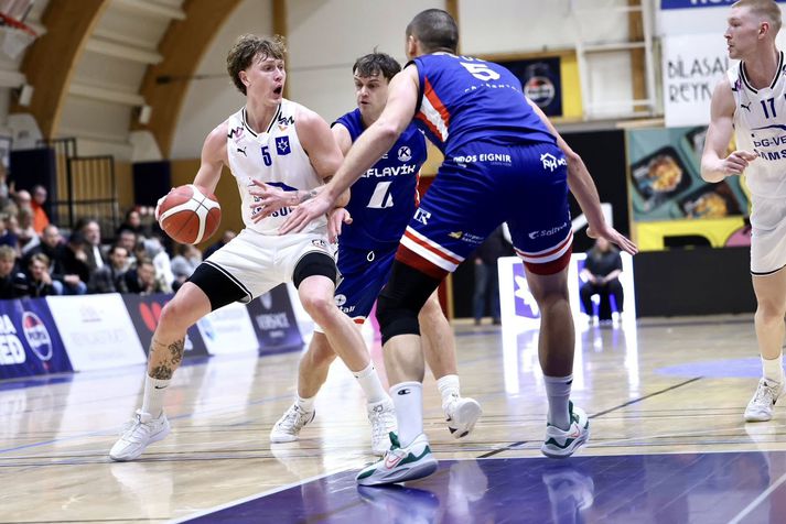 Hilmar Smár á fleygiferð í leiknum í kvöld. Hann skilaði 18 stigum í hús á rúmum 22 mínútum.