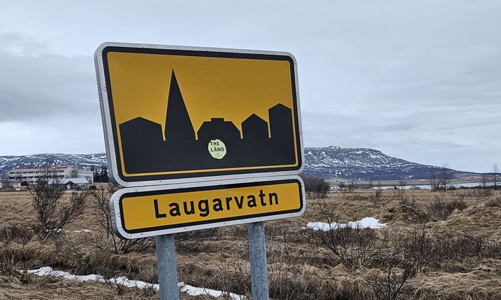 Margir íbúar á Laugarvatni eru mjög ósáttur við fyrirhugaða hótelbyggingu ef hún verður að veruleika.