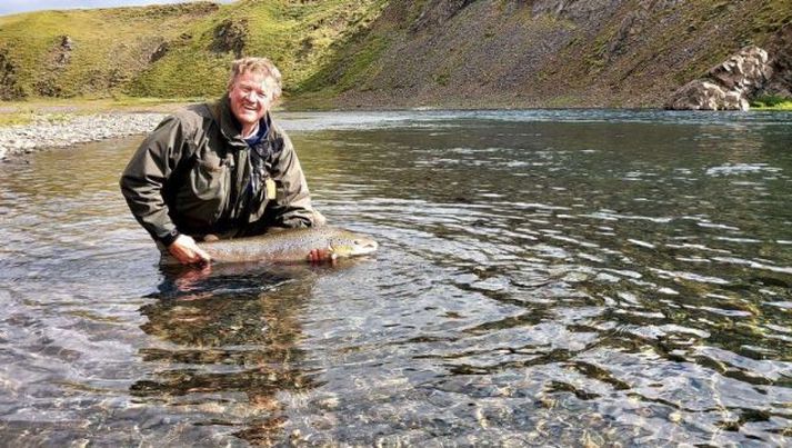 Flottur 102 sm lax úr Kálfhagahyl í Stóru Laxá