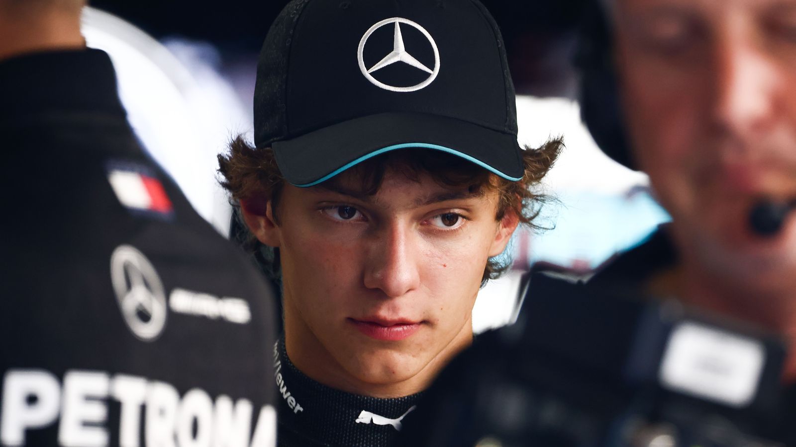 Antonelli sló 18 ára gamalt stiga­met Lewis Hamilton